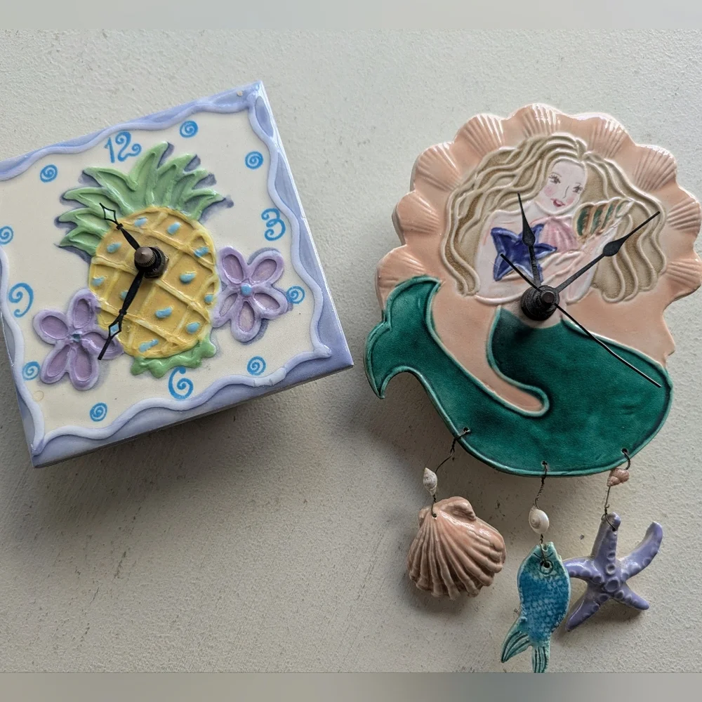 2 Broken Clocks